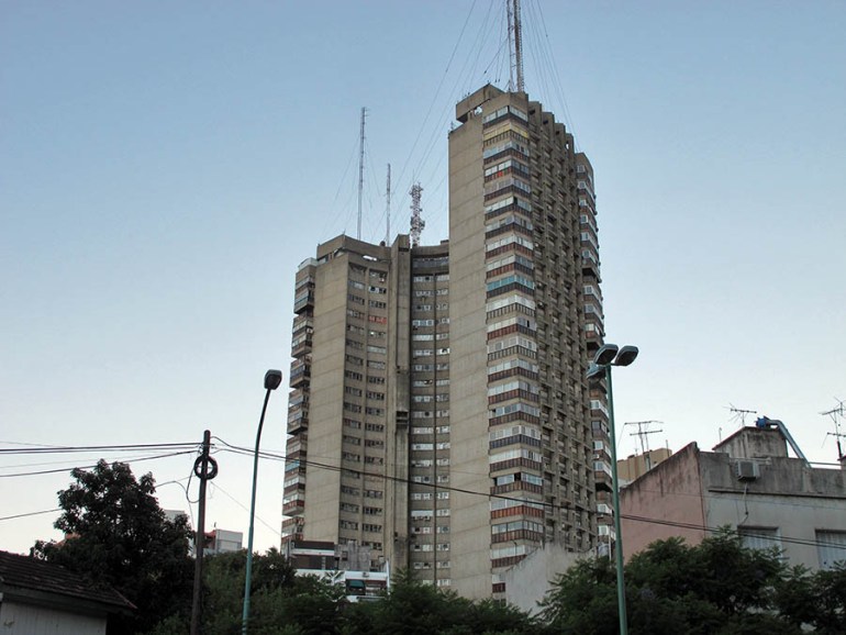 Los misterios de la imponente torre de hormigón que sirve de escenario a El Eternauta