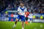 Vélez goleó, gustó y se clasificó