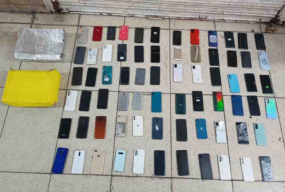 Más de 170 celulares robados incautados en Once, Boedo y San Nicolás