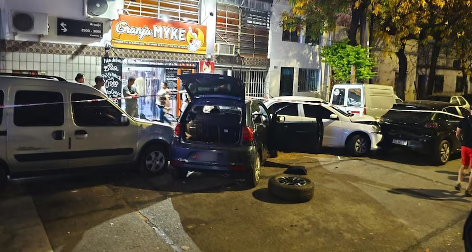 Mataderos: delincuentes robaron y luego atropellaron a dos personas mientras escapaban de la policía