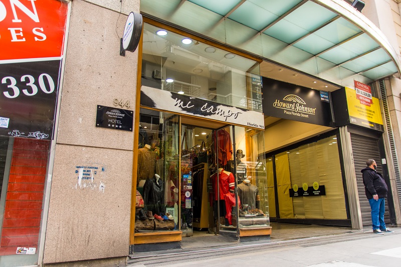 Impulsan un homenaje a El Café de las Artes ubicado en la Galería del Este de Retiro