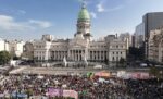 Congreso: mientras Diputados sesiona, marcha de jubilados, trabajadores de la salud, Ni Una Menos y el sector de discapacidad