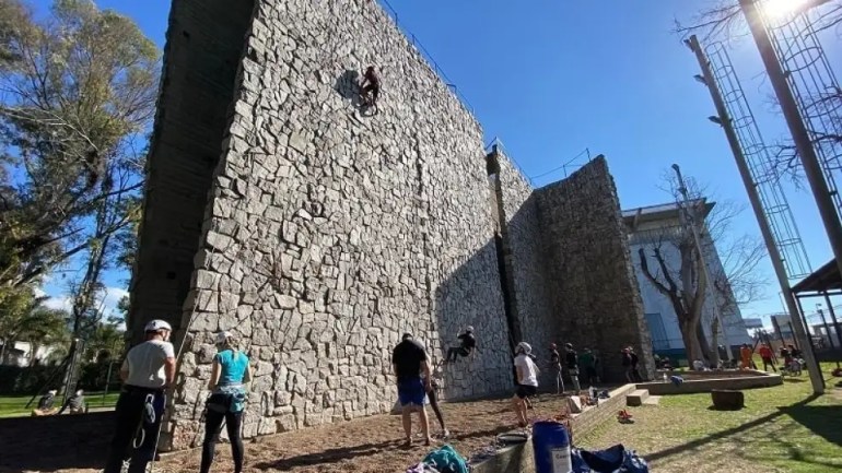 Nuñez: Sigue el conflicto por la demolición de la Palestra de escalada