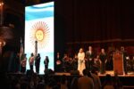 Más de 1.000 estudiantes juraron a la bandera en el Teatro Colón