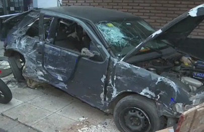 Violento choque en Flores dejó sin luz a toda una cuadra