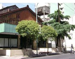 Renuevan por cuatro años el permiso de uso gratuito del mercado “Libertadores de América” en Flores