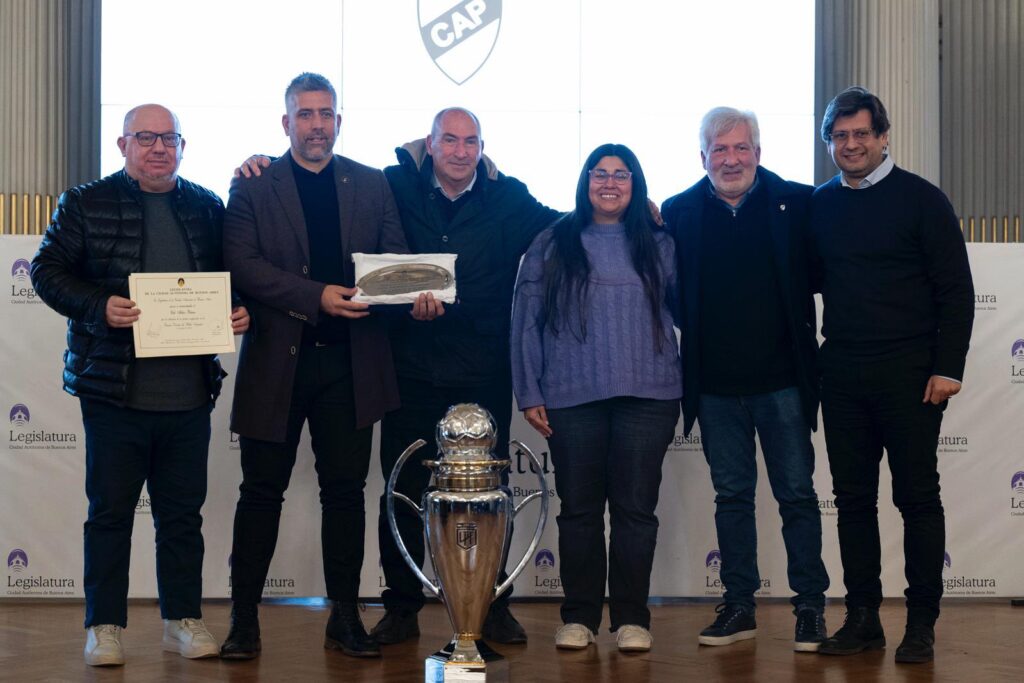 Platense campeón: el Calamar fue homenajeado en la Legislatura porteña y recibió el saludo del presidente de FIFA