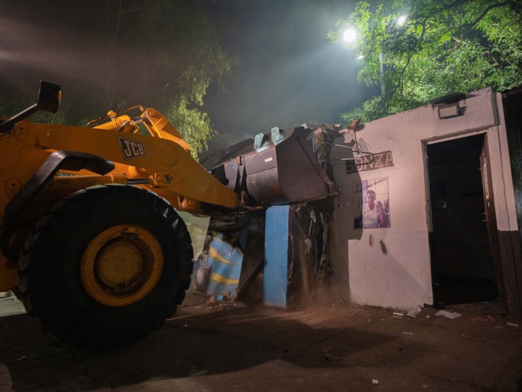 El Gobierno porteño defendió la demolición del centro de jubilados de Parque Saavedra: “Construcciones no habilitadas, para usos irregulares”