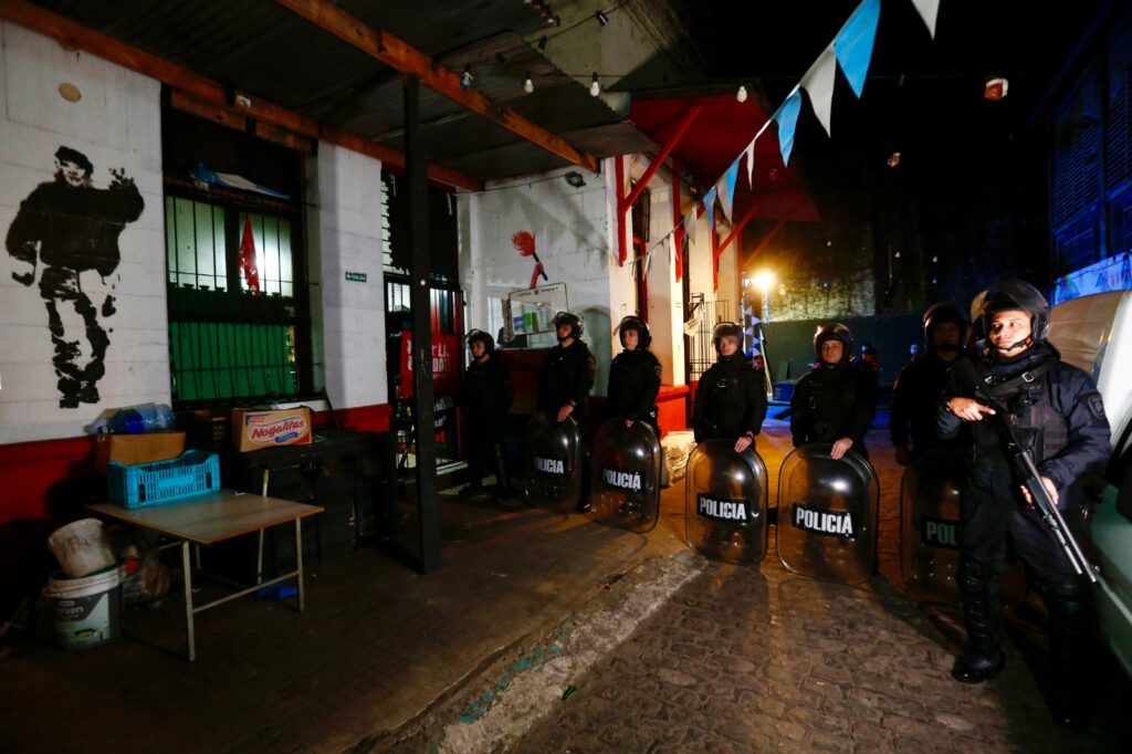 El Gobierno porteño desalojó el Mercado de Bonpland de Palermo y detuvo a una persona