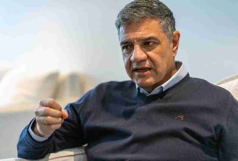 Jorge Macri se reúne con vecinos en el Espacio Cultural Julián Centeya