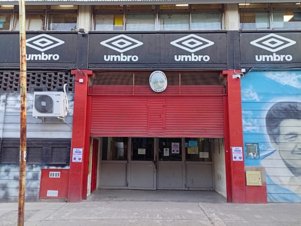 Rechazo al posible traslado de la Escuela Argentinos Juniors a Mataderos