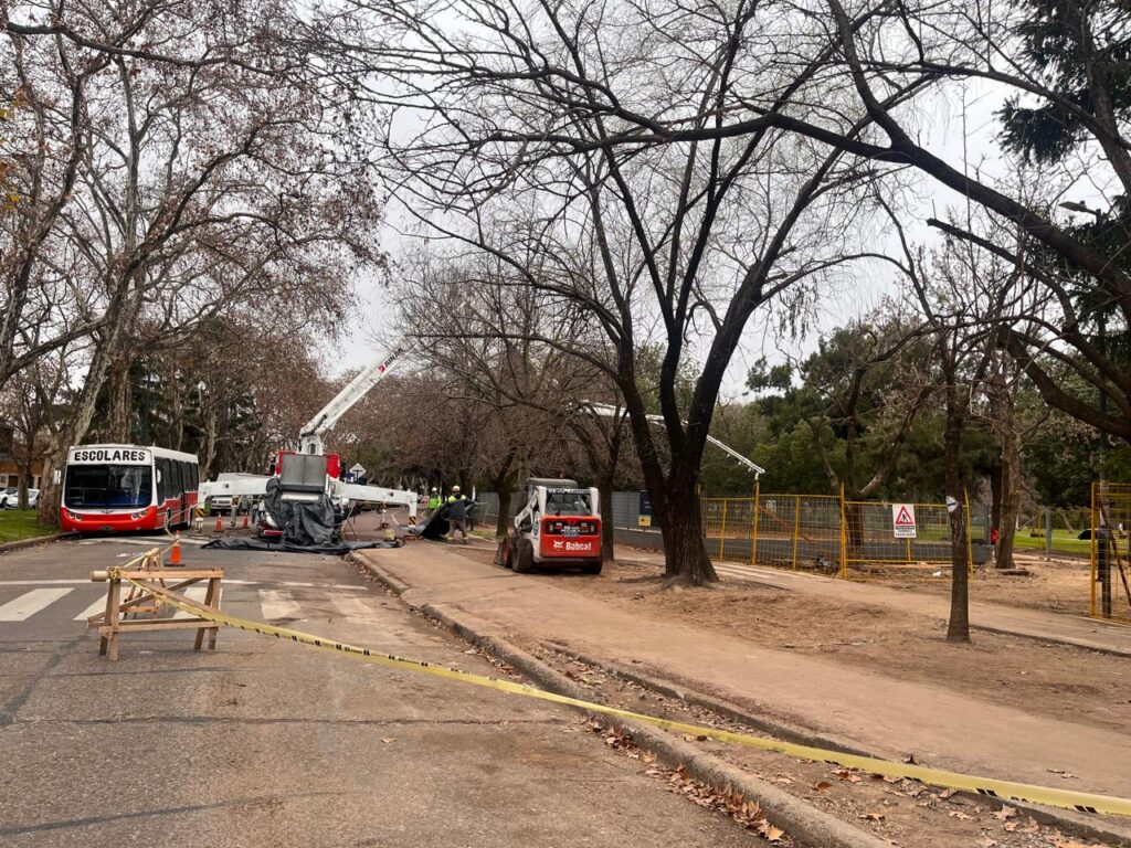 Avanza la renovación en los patios de juegos del Parque Saavedra y la Plaza Hungría