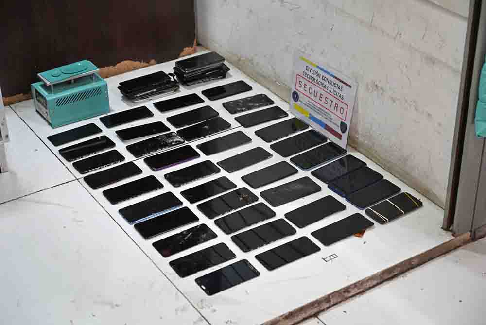 Secuestraron celulares tras allanamiento en un local de Pueyrredón al 100