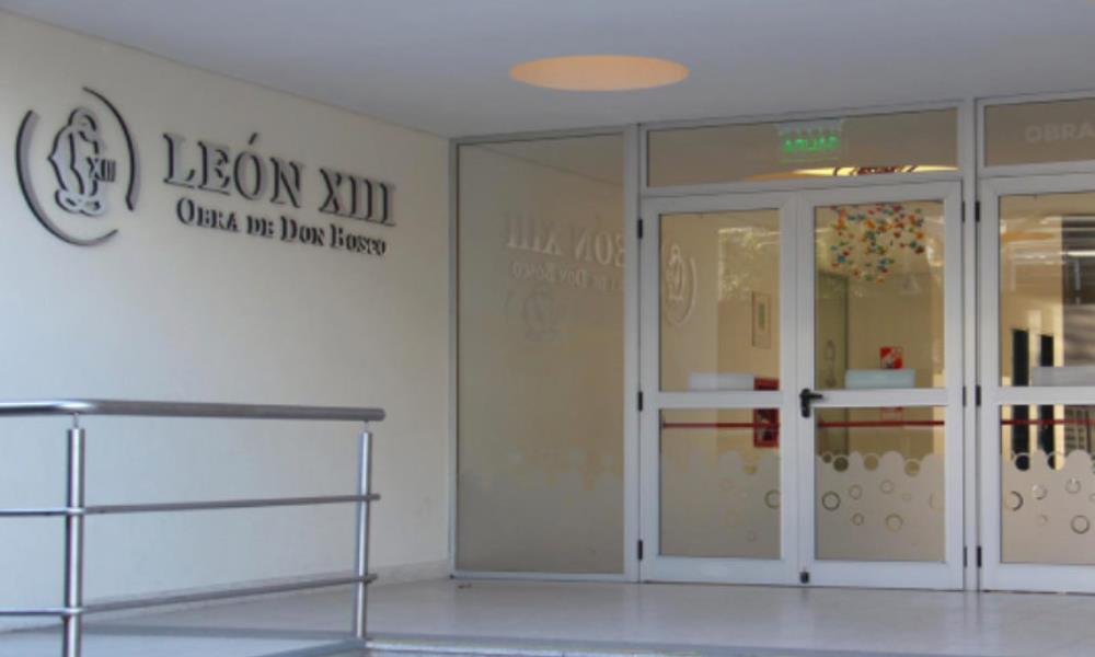 Homenaje al Colegio León XIII de Palermo y Colegiales