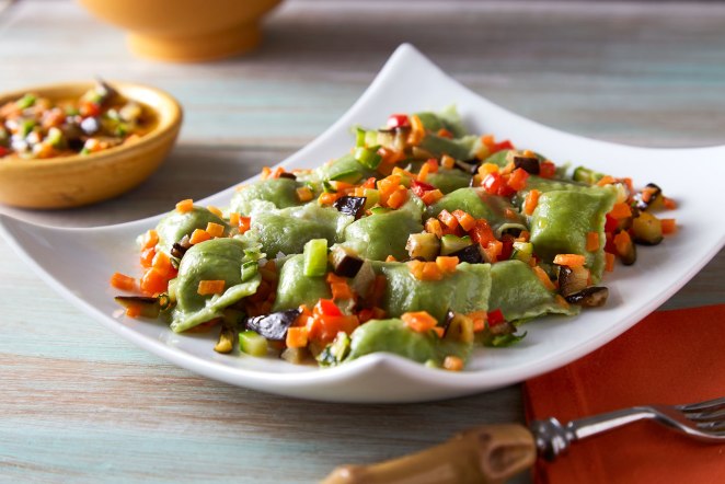 Celebrando 65 inviernos compartidos con los vecinos