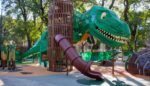 Parque Patricios: el Parque Ameghino sumó un patio de juegos temático e inclusivo en homenaje a los dinosaurios