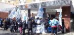 Reclamo sindical frente a una clínica de Balvanera por mejores condiciones laborales