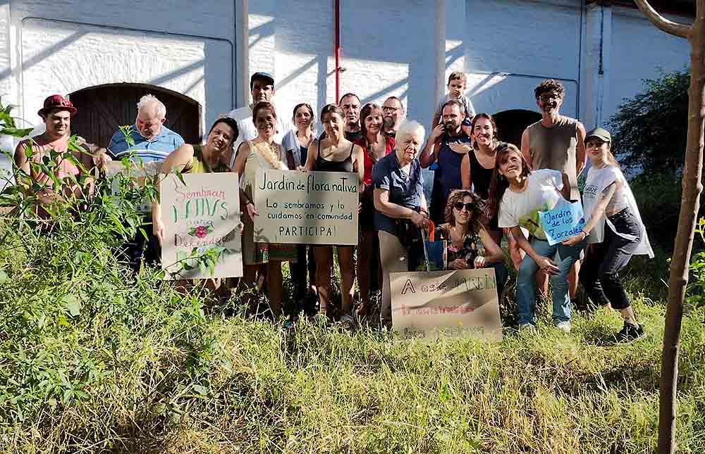 Plantación de primavera en el Jardín de los Zorzales del Parque de la Estación