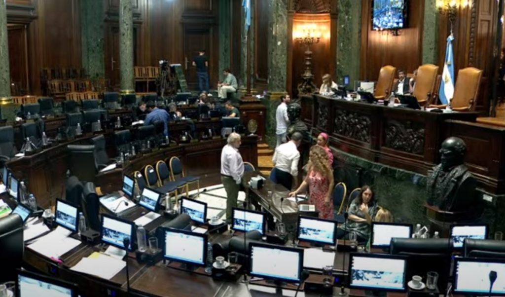 La Legislatura porteña repudió la medida judicial que impide divulgar audios de Karina Milei