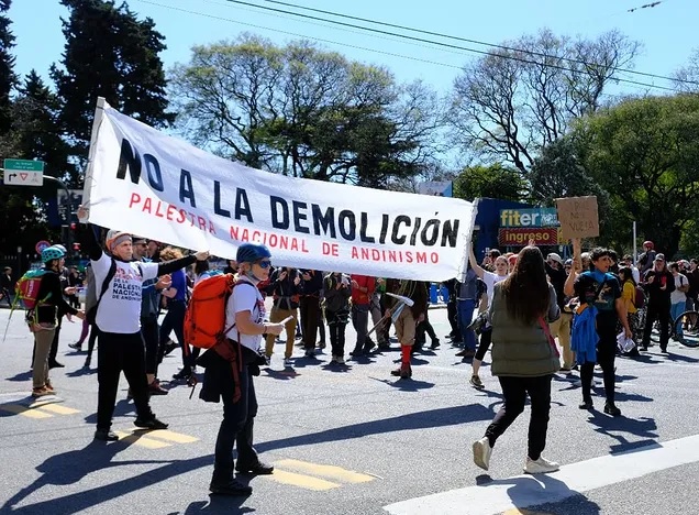 Núñez: deportistas rechazan la demolición de la palestra por la obra del Puente Labruna
