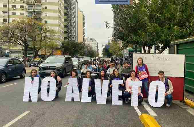 Balvanera: clases públicas en la Facultad de Económicas de la UBA