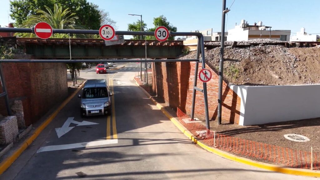 Villa Pueyrredón: habilitado el paso bajo nivel peatonal y la doble mano en la avenida del Fomentista