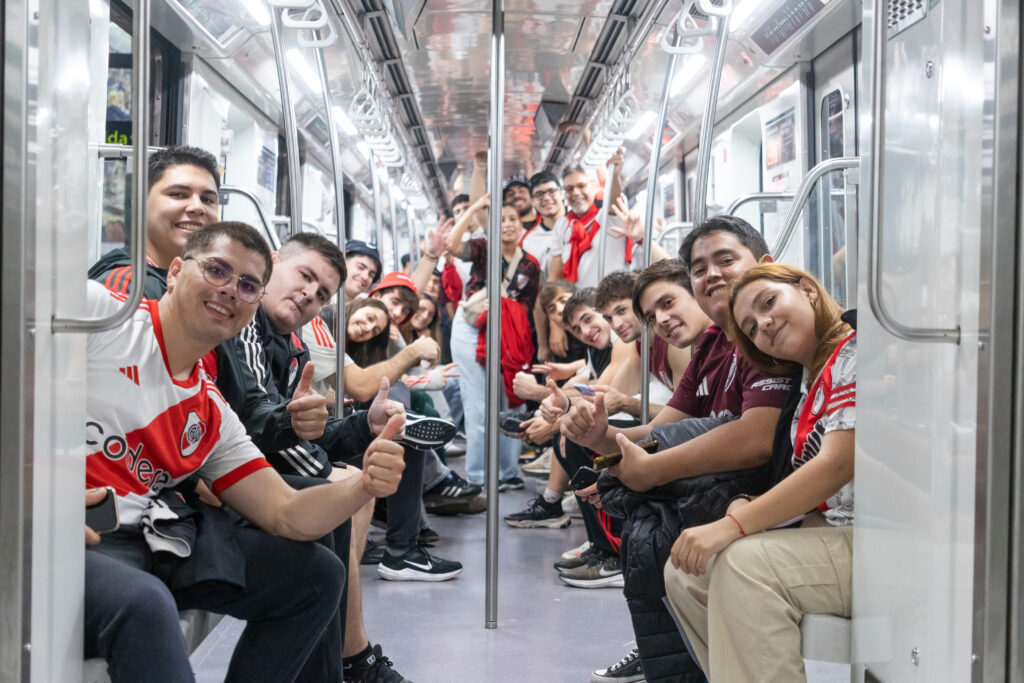 SBASE y River Plate acordaron extender el horario de la Línea D de subte los días de partido en el Monumental