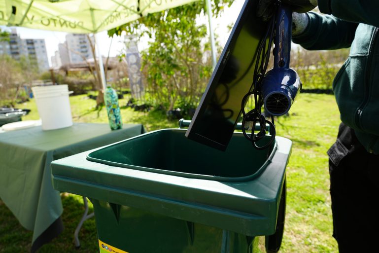 Donde dejar los residuos de aparatos eléctricos y electrónicos