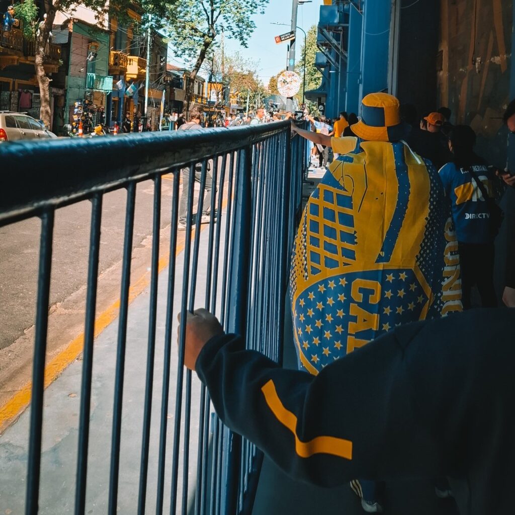 La Boca: los hinchas llegaron a La Bombonera para el último adiós a Miguel Ángel Russo