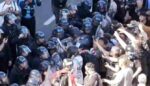 Represión frente al Congreso, en alrededores de Balvanera: 10 heridos y un jubilado aprehendido y luego liberado