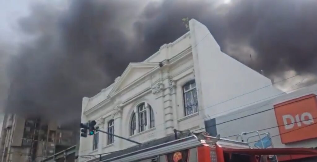 Se incendió un taller mecánico en Parque Patricios