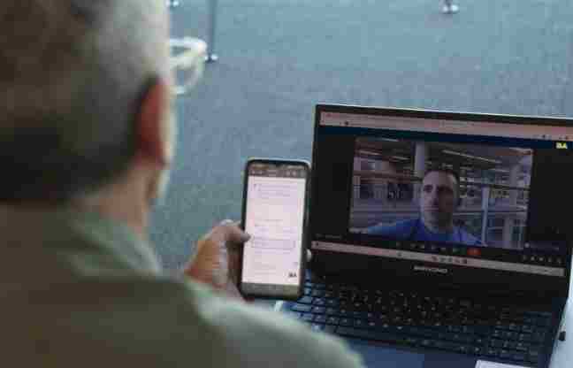 Las multas de tránsito se gestionan en una videollamada