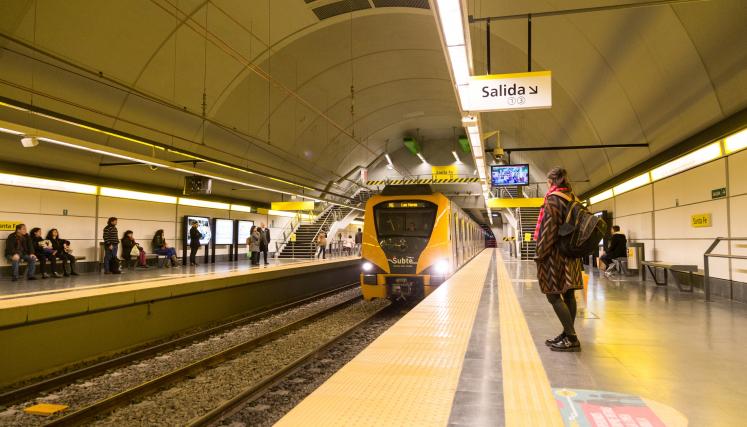 Subte: la línea B extiende su horario por el show de Carlos Vives en el Movistar Arena y la H por el de Guns N’ Roses en Huracán