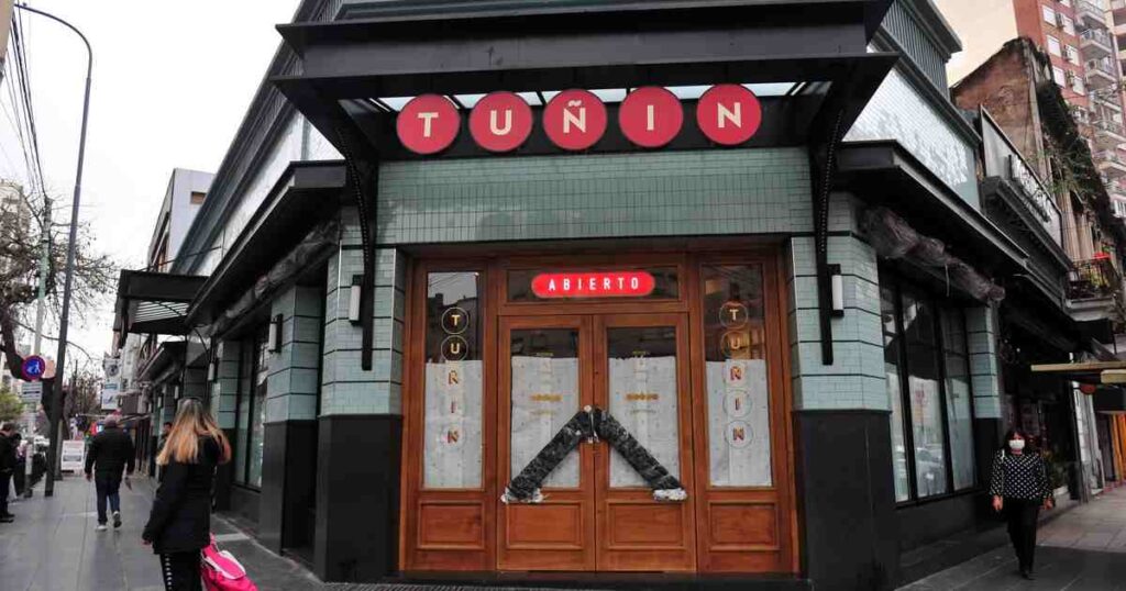 Almagro: homenaje de la Legislatura a Tuñín