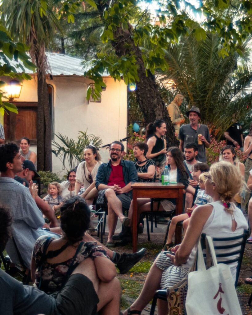 Agenda de fin de semana: Fiesta de Talleres en el CEPAS, recorrida por el Barrio Cornelio Saavedra y Los señores de la Noche en el Parque Sarmiento