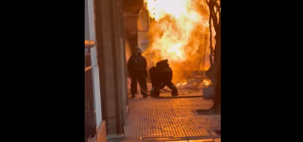 Fuga de gas y enormes llamas en Caballito