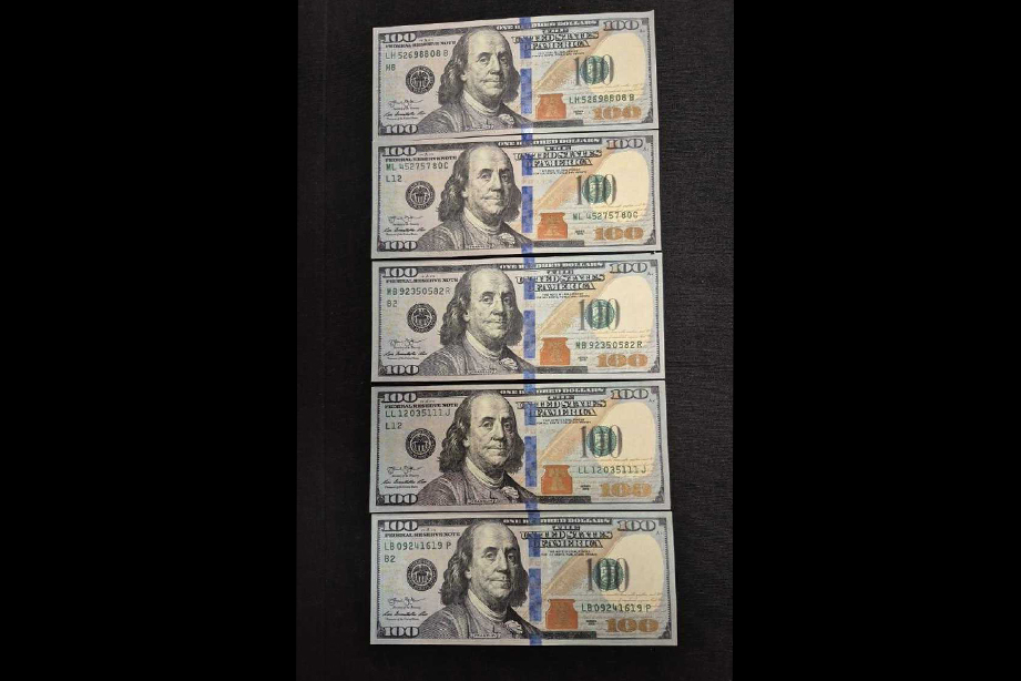 Siete personas procesadas y en prisión preventiva por ingresar dólares falsos de Paraguay y venderlos en Recoleta