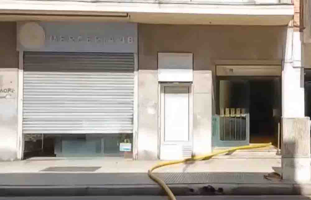 Incendio en el piso 8 de un edificio de Uriburu al 400
