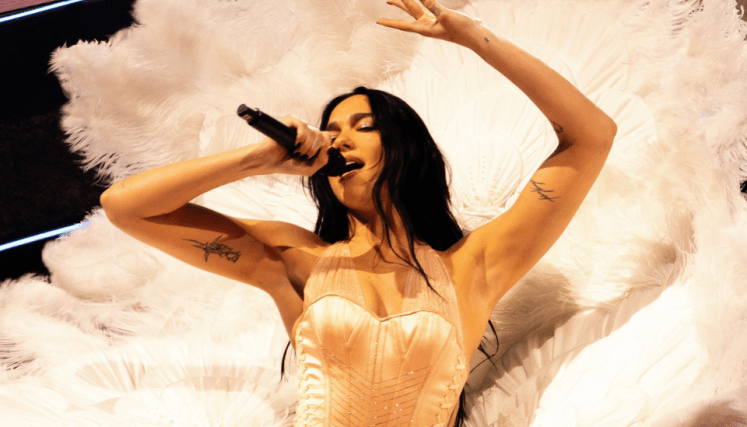 La Línea D extiende su horario por el show de Dua Lipa en River