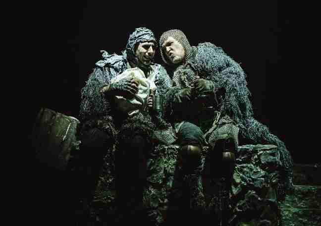 Desde Uruguay llega “Los Sepultureros”, versión insolente de Hamlet en El Tinglado del Abasto