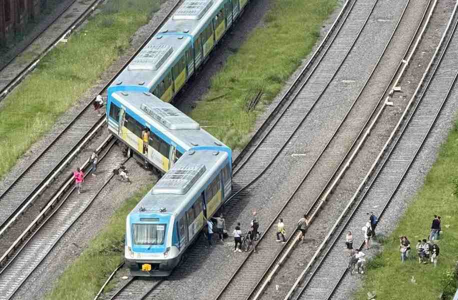 Trenes Argentinos, sobre la formación descarrilada en Liniers que iba a Once: “Las causas del suceso son materia de investigación”