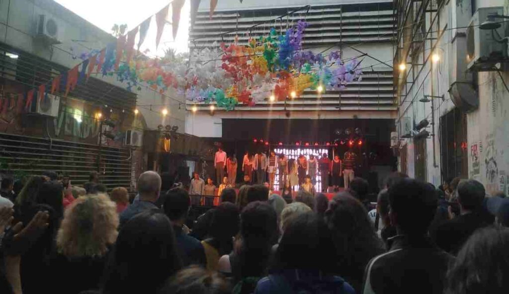 Festival de música y derechos humanos en Folklore UNA en el límite de Almagro y Balvanera