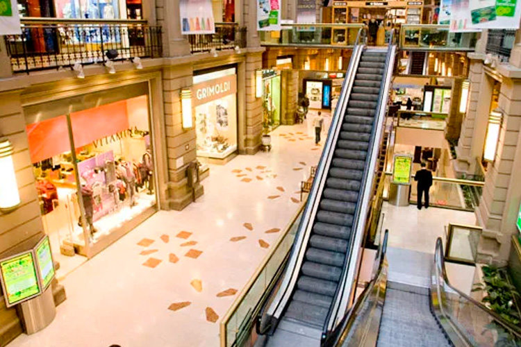 El consumo en CABA sigue débil: caen mayoristas y shoppings, los supermercados apenas repuntan