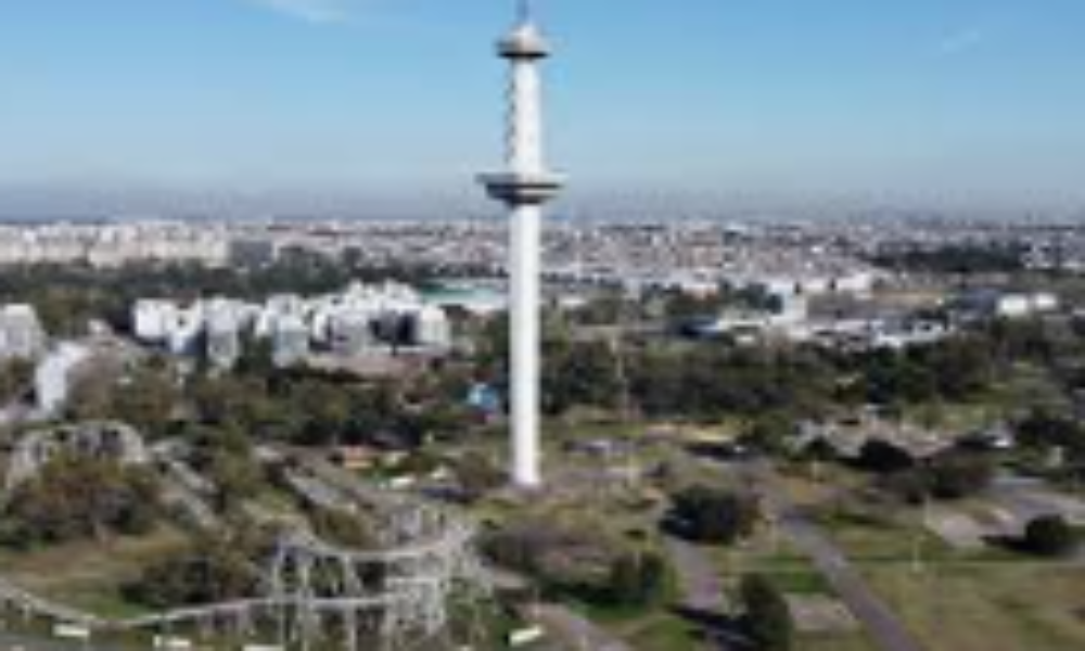 Legislatura porteña protege el Autódromo y la Torre Espacial del parque de la Ciudad
