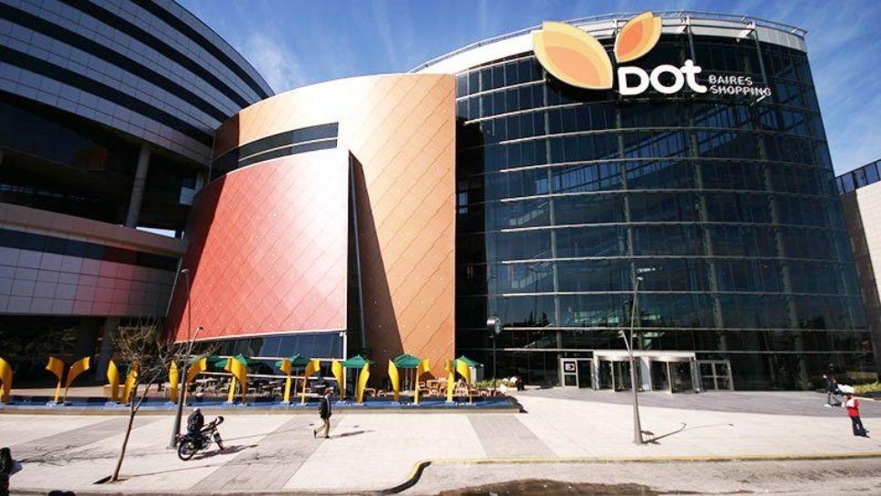 Noche Shopping en Dot Saavedra: descuentos de hasta el 50%, shows, Topa y Papá Noel este 23 de diciembre