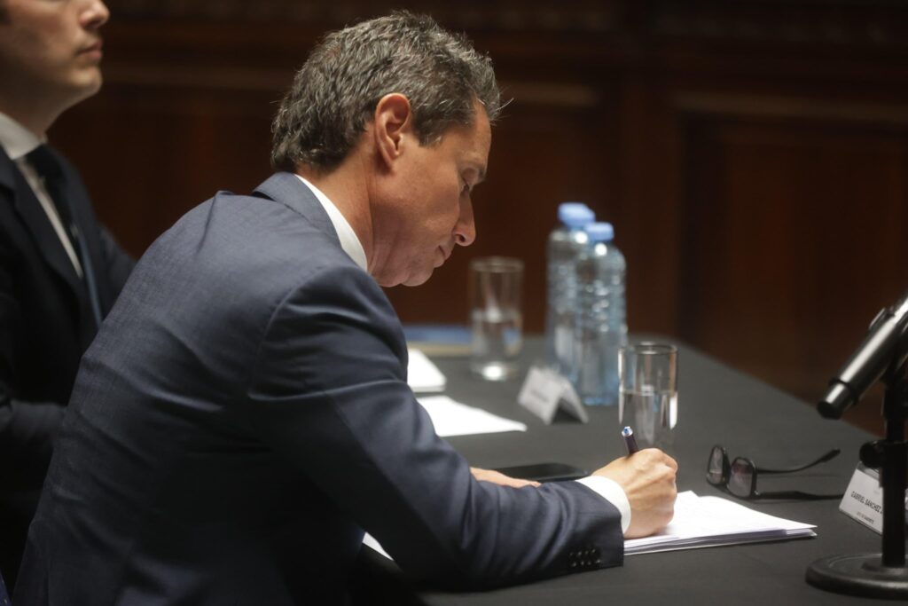 Sánchez Zinny presentó en la Legislatura el informe de gestión del Gobierno porteño con avances en seguridad, movilidad, salud, educación y modernización del Estado