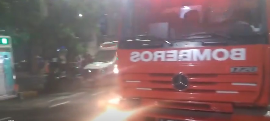 Navidad intensa en Balvanera: cortes de luz, choques, tren Sarmiento limitado, incendios y operativos policiales