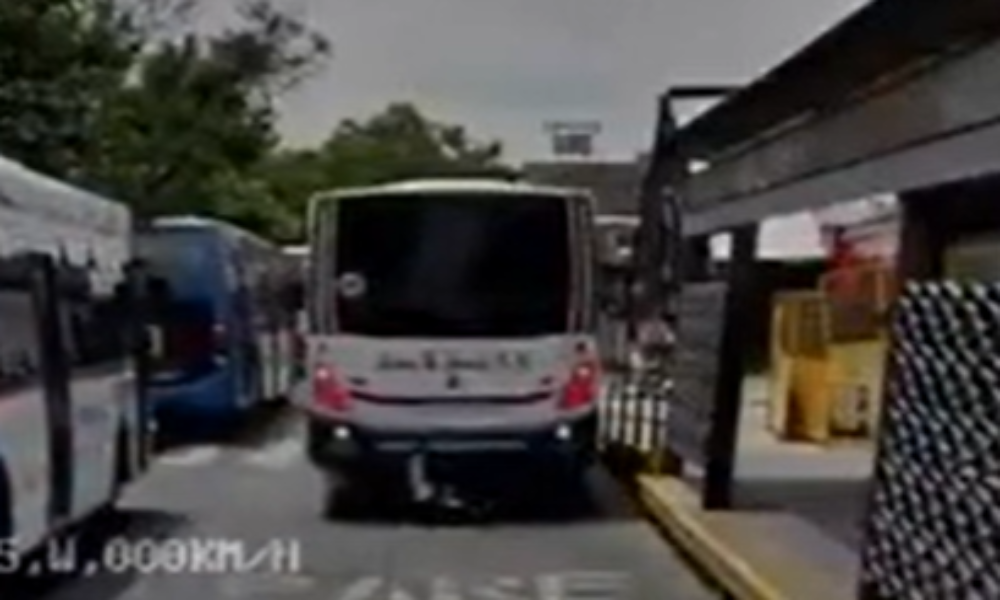 Inspector de colectivos atropellado en Liniers