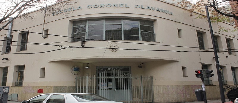 Movilización de la comunidad educativa contra posibles cierres de secciones de grado en la escuela más antigua de Villa Urquiza