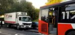 Choque en General Paz: un camión frigorífico y un colectivo dejaron 18 heridos y complicaciones de tránsito